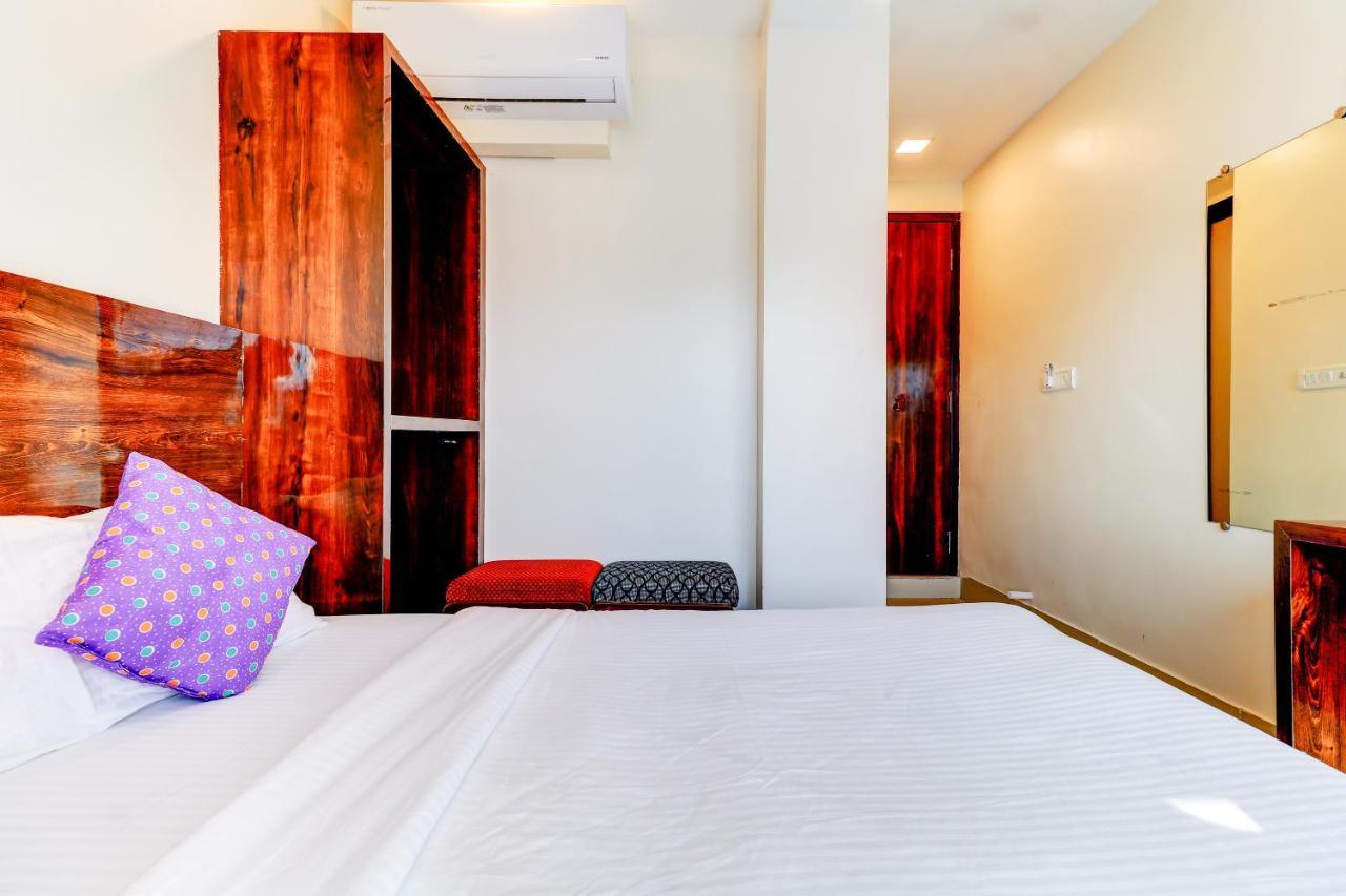 Hotel Prime Inn, Andheri West - Near Mumbai International Airport Exteriör bild