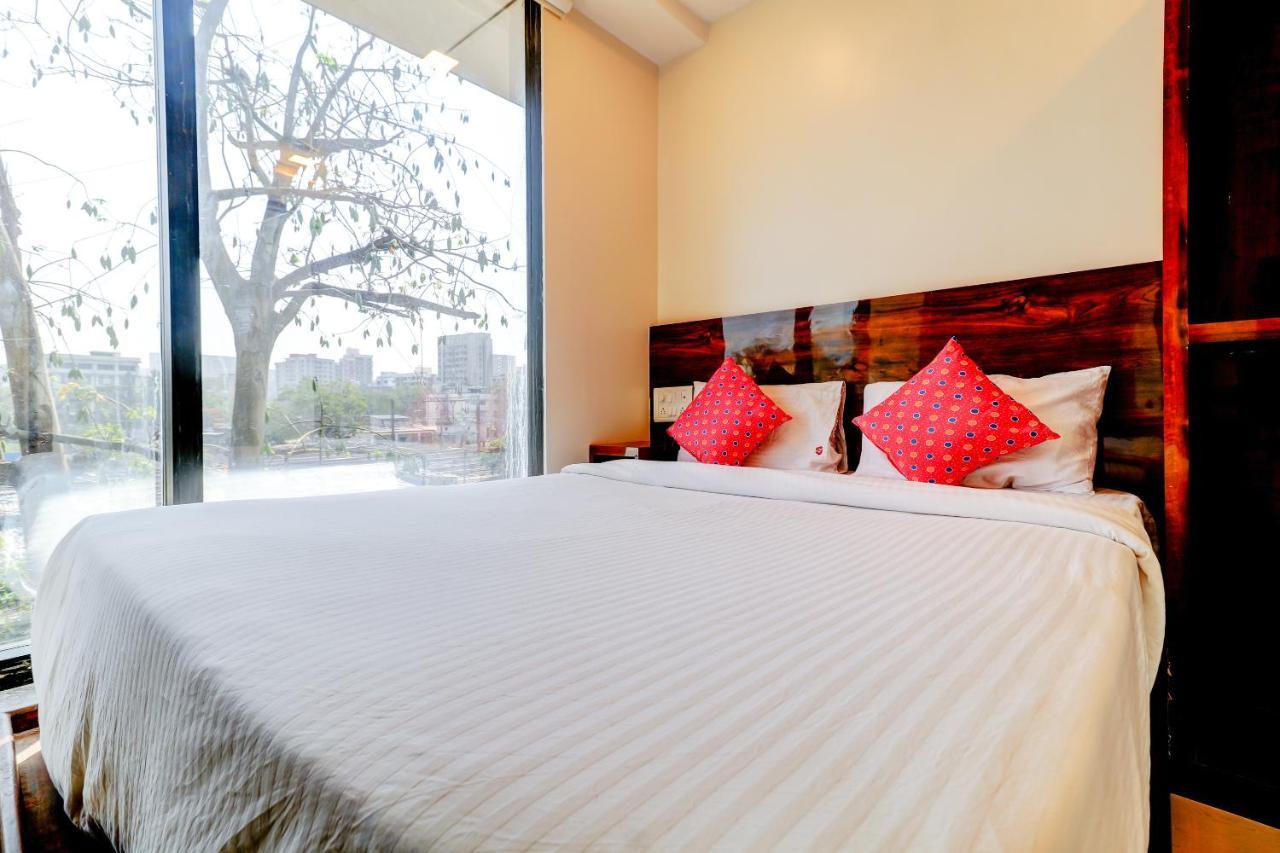 Hotel Prime Inn, Andheri West - Near Mumbai International Airport Exteriör bild