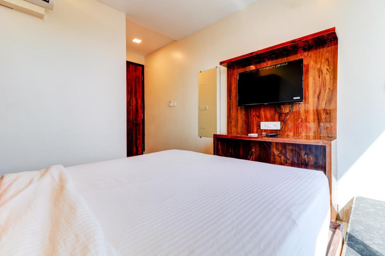 Hotel Prime Inn, Andheri West - Near Mumbai International Airport Exteriör bild
